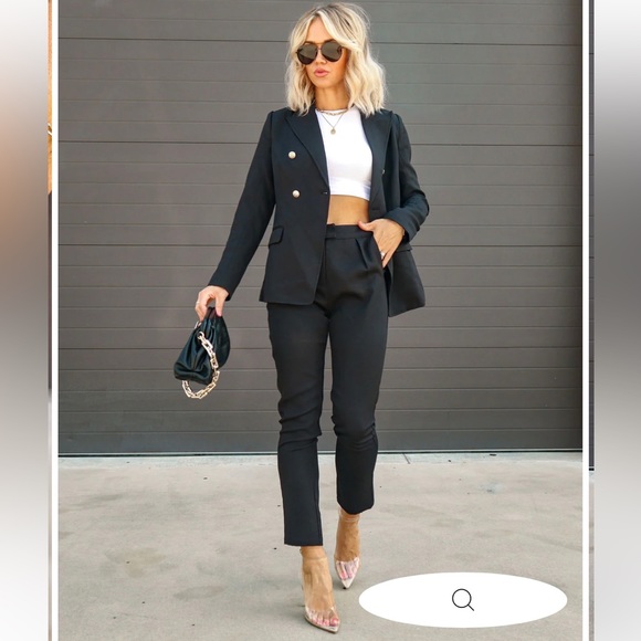 Vici Making Boss Moves pocketed straight leg pants - Black (size: L). NWT - Picture 3 of 6